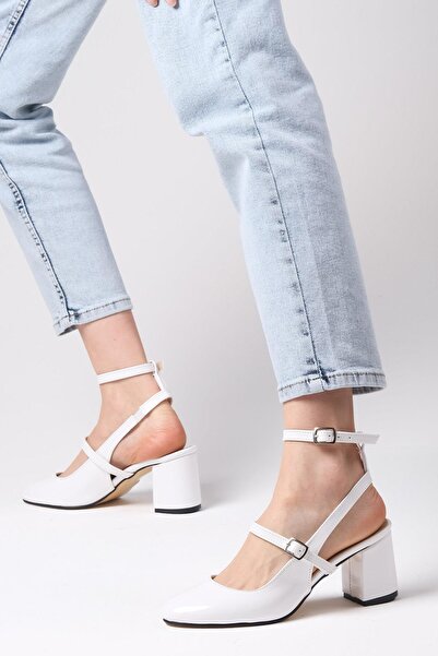 Mio Gusto Inessa White Color Open Back Women's Heeled Shoes