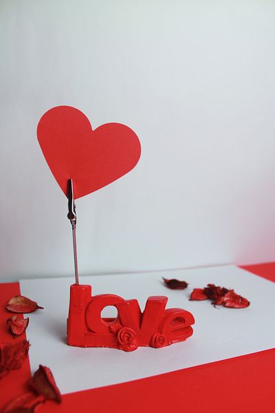 Mithbox Pink Love Written Photo Holder Note Holder Note Holder for Lover