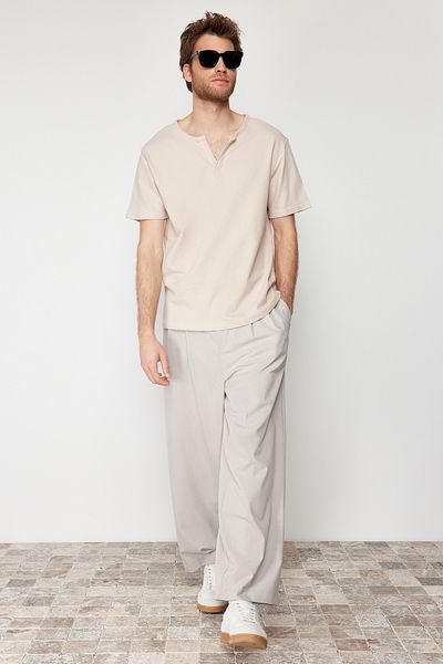 Trendyol Collection T-shirt με υφή Apache γιακά 100% βαμβακερό - κανονική εφαρμογή TMNSS24TS00064