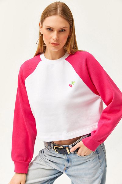 Olalook Dámska Ecru mikina s raglánovým rukávom Cherry Embroidered Crop SWT-19000651