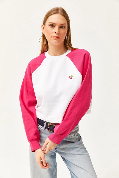 Olalook Dámska Ecru mikina s raglánovým rukávom Cherry Embroidered Crop SWT-19000651