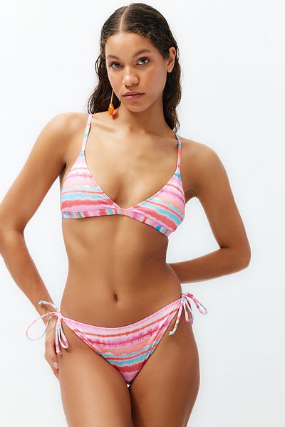 Trendyol Collection Csíkos háromszög normál bikini szett TBESS24BT00137