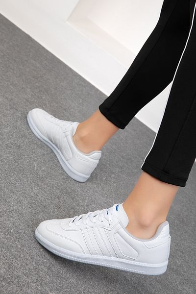 SOHO White Unisex Sneaker 18880