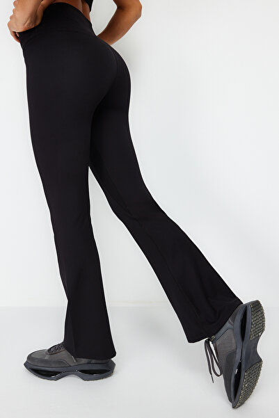Trendyol Collection Černá broušená měkká tkanina Španělské pletené sportovní legíny na jógu THMSS24TY00019