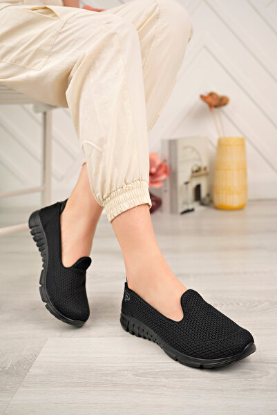 Nexs Women's Black Orthopedic Casual Sneakers