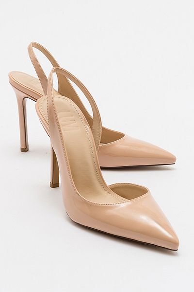 LuviShoes Provázkové béžové lakované dámské boty na podpatku