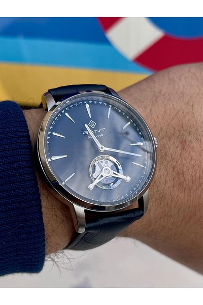 Gant G153001 Stylish Men's Wrist Watch with Series Number Leather Cord