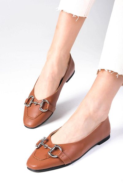 Mio Gusto Aretha Tan Color Chain Accessoire Blunt Toe Damen-Ballerina-Flachschuhe
