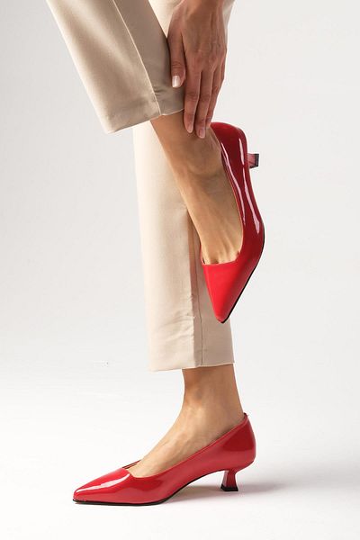 Mio Gusto Carmen Red Color Patent Leather Low Heeled Shoes