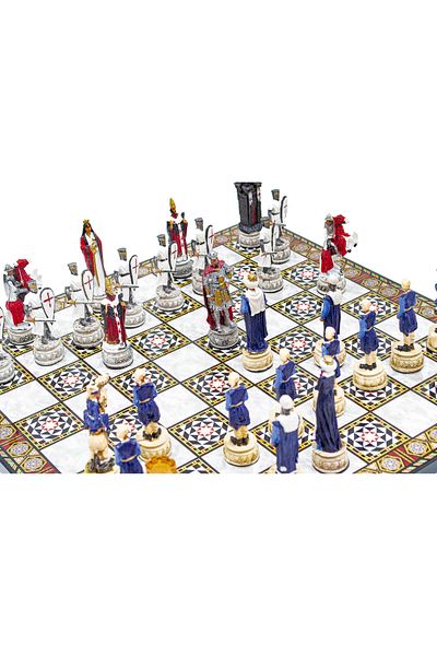 GGS GrandGiftStore Ottoman and Crusaders Chess Set and Chessboard
