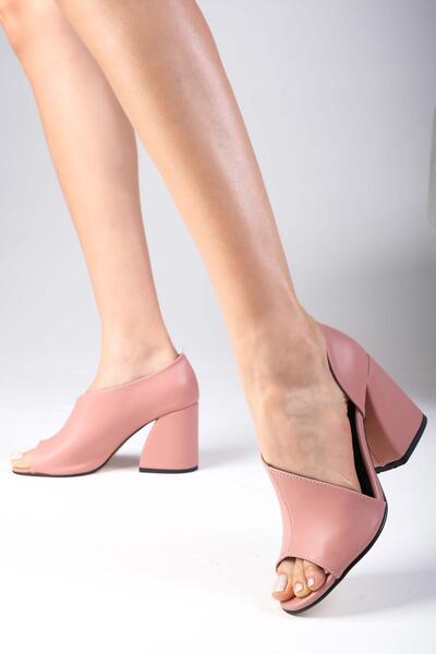 Mio Gusto Eva Powder Heeled Shoes