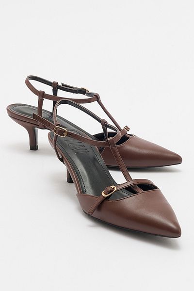 LuviShoes FRANS Damenschuhe mit spitzer Spitze, offener Rückseite und kurzem Absatz, Braun