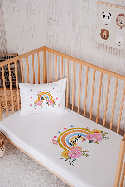 Lilabio İsme Özel %100 Pamuk Park Yatak Çarşaf Seti (100X120) Çiçek Ve Gökkuşağı