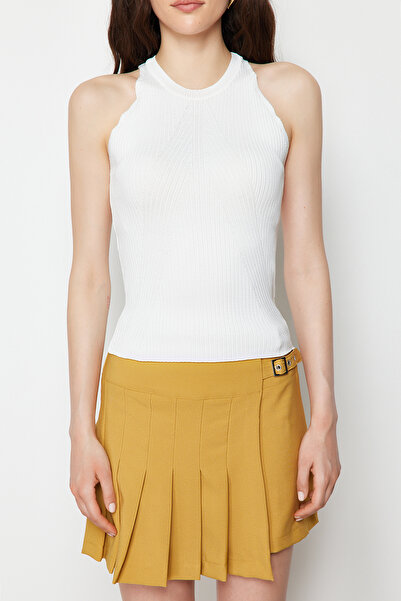 Trendyol Collection Ecru Halter Neck Basic pletená halenka TWOSS24BZ00247