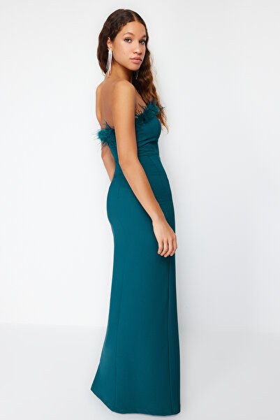 Trendyol Collection Smaragdově zelené tkané večerní šaty na tělo s Otrish TPRSS22AE0095