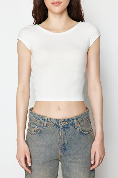 Trendyol Collection Λευκή πλεκτή μπλούζα με λαιμόκοψη Moon Sleeve Crop TWOSS24BZ00446