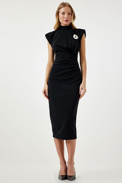 Happiness İstanbul Stilvolles schwarzes Strickkleid mit Brosche und Raffung für Damen DE00029