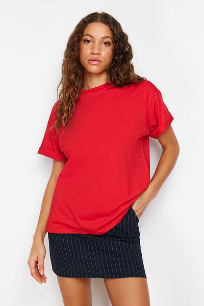 Trendyol Collection Rotes, weites T-Shirt mit Rundhalsausschnitt, 100 % Baumwolle – TWOSS20TS0134
