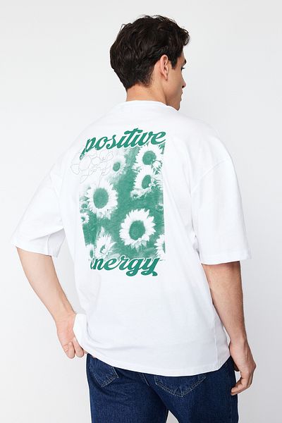 Trendyol Collection Біла футболка з широким вирізом з квітковим принтом з 100 бавовняної міцної тканини TMNSS24TS00010