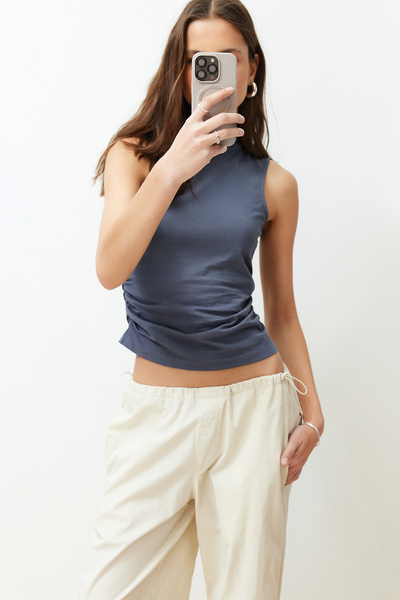 Trendyol Collection Bluză antracit simplă, de bază, cu guler înalt și mâneci ...