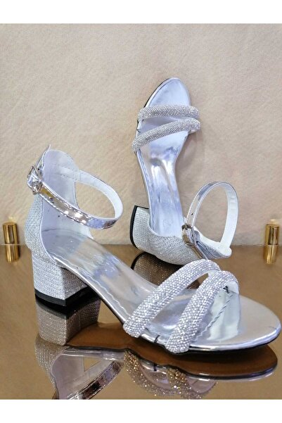 Özgür Kids Krem - gümüş renk kız çocuk topuklu abiye ayakkabı.