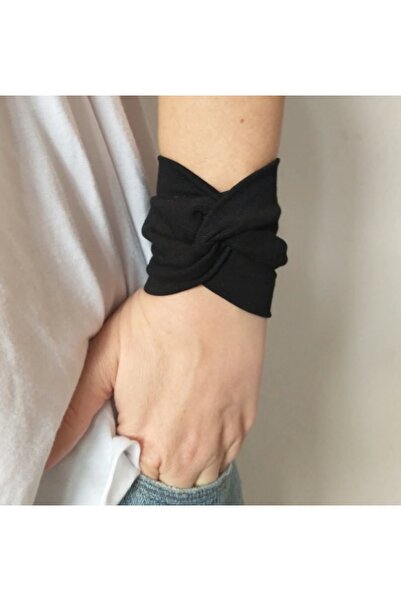 es moda shop Μαύρη μανσέτα καρπού με στριφτή νεφρίτη