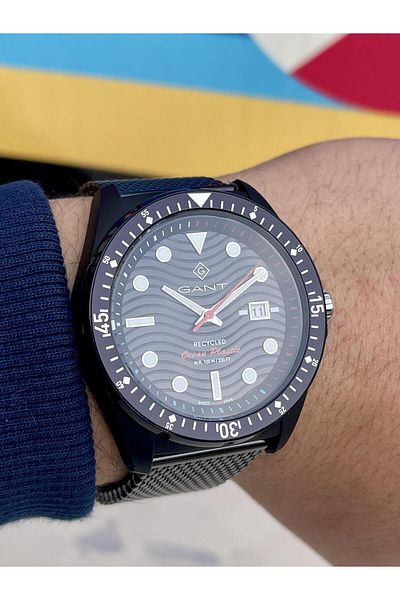 Gant G162004 Black Men's Wrist Watch with Series Numbers and Mesh Steel Cord