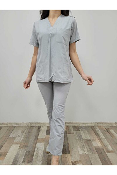 red sable زي موحد للتصدير باللون الرمادي الفاتح ورقبة على شكل حرف V