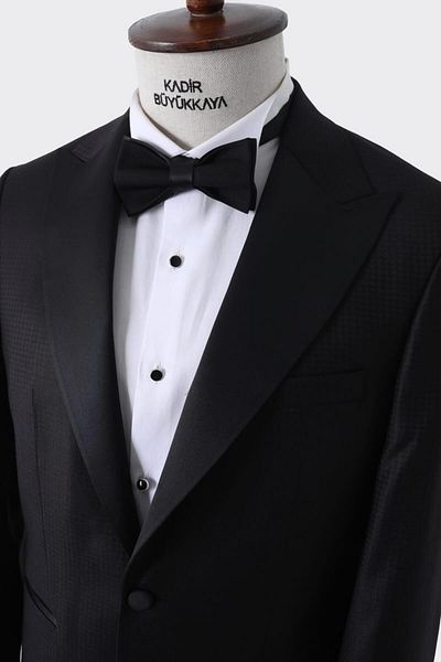 Kadir Büyükkaya Tuxedo
