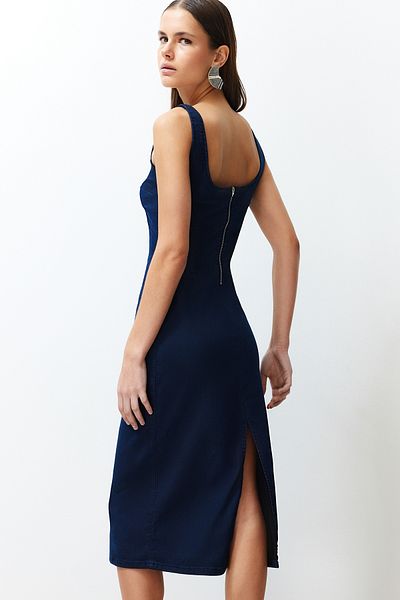 Trendyol Collection Tmavě modré prošívání Džínové midi šaty TWOSS24EL00380