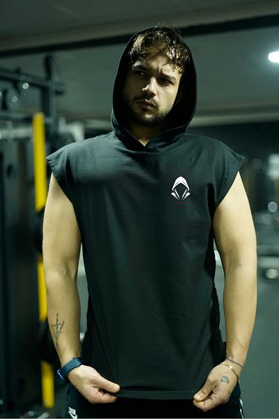 Oxlade Logo Sportsman Sleeveless Hoodie Men's Sports Tank Top®