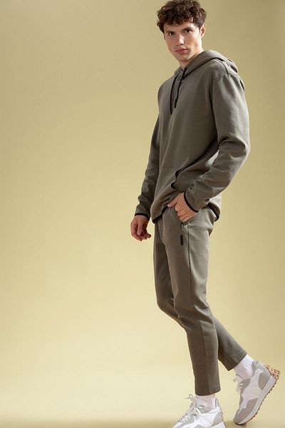DeFacto Slim-Fit-Jogginghose – elastische Taille, Taschen, gerades Bein S3309az22sp