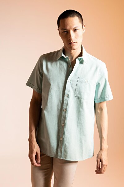 DeFacto Kurzarmhemd aus 100 % Baumwolle mit normaler Passform und Polokragen M9432az23sp