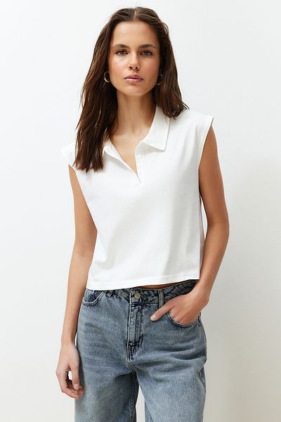 Trendyol Collection Ecru 100% bavlna Polo límec Regular/Normal Fit Pletené tričko TWOSS24TS00075