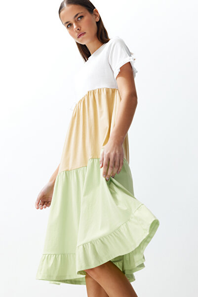 Trendyol Collection Πολύχρωμο μπλοκ χρώματος A-line/Bell Form Crew λαιμόκοψη κοντό μανίκι πλεκτό μπλουζάκι TWOSS24EL00192