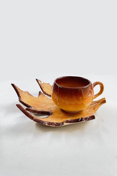 Artistic Quality Decorative Plane Leaf Figured, Coffee Colored Tea Coffee Cup Set for 1 Person