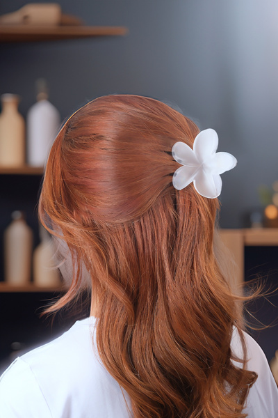 Chillin' مشبك شعر نسائي كبير الحجم على شكل زهرة اللوتس هاواي