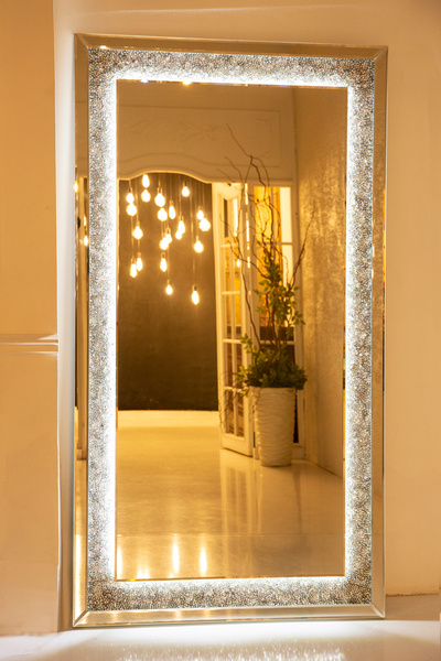 LUXURY VİLLA LUXURY DEKORATİF BOY AYNASI 110X200 DEĞİŞİK RENK VE ÖLÇÜLERDE ÜR...