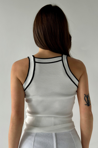 MODAGEN Halter Collar White Crop