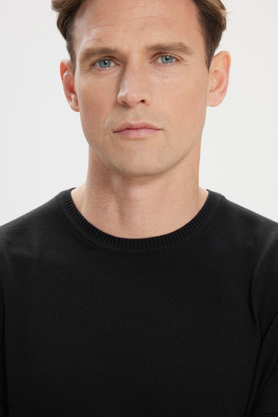 ALTINYILDIZ CLASSICS Ανδρικό μπλουζάκι με μαύρη λαιμόκοψη 100% βαμβακερό πλεκτό - Standard Fit