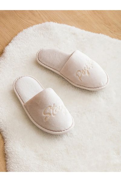LC Waikiki Κεντημένες γυναικείες παντόφλες σπιτιών LCW STEPS