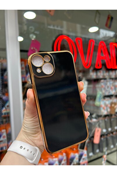 OVADA iPhone 13/14 Uyumlu Kamera Korumalı Gold Kenar Detaylı Yumuşak Silikon Kılıf