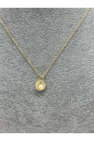 Hobimos Pearl Necklace in Oysters