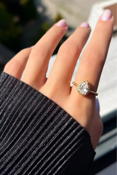 Only Vogue Gold Color Warranty Certificated Adjustable Ring with Stone Detail