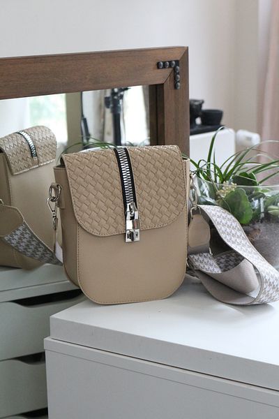Moom Bag Чанта през рамо с цип от норка