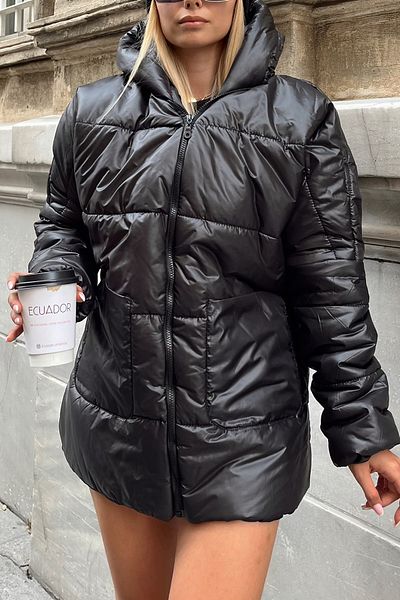 Trend Alaçatı Stili Modische Oversize-Pufferjacke mit Kapuze und Außentasche Kc00001