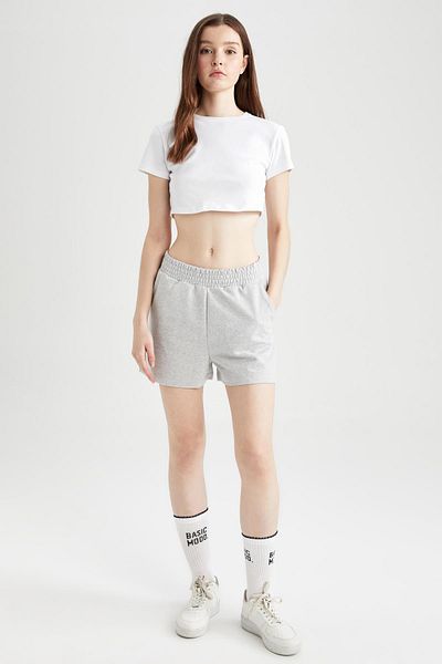 DeFacto Regular Fit Basic Straight Shorts U3357Az23Sm