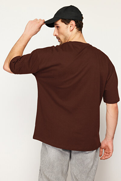 Trendyol Collection Βαμβακερό μπλουζάκι με κέντημα σε σκούρο καφέ ελάφι - TMNSS24TS00055