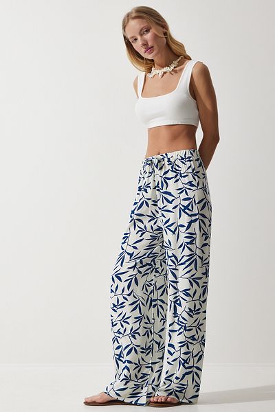 Happiness İstanbul Women's White Navy Blue Patterned Flowing Viscose Palazzo Trousers EN00606