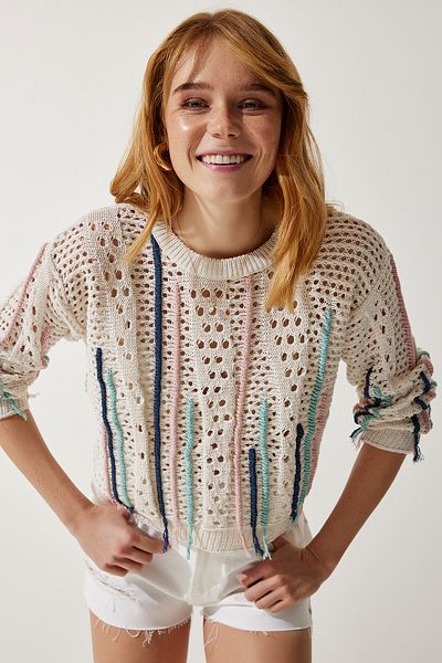 Happiness İstanbul Pulover tricotat sezonier cu gât crem pentru femei AN00168